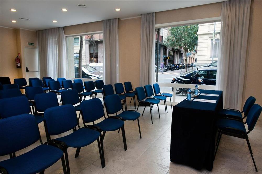 Vincci Mae Hotel 4*