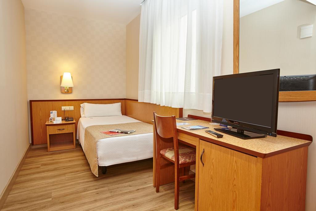Vincci Mae Hotel